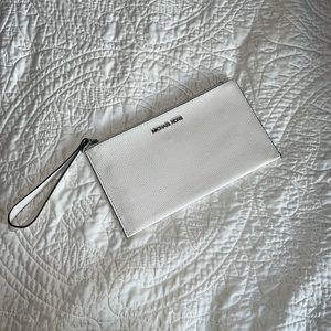 White Michael Kors Wallet
